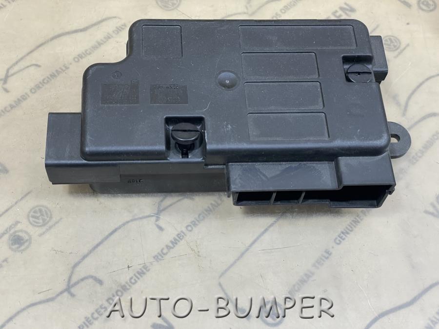 Audi / VW Блок предохранителей 8P0937548 4F0915519 4F0 915 519
